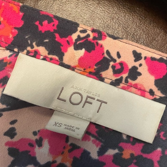 NWOT LOFT Long Sleeved  Pink and Black Floral Blouse top Size XS romantic floral - Picture 5 of 6
